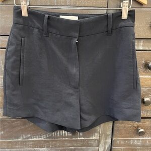 Aritzia crepette shorts size 8 black